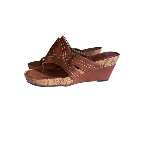AEROSOLES Shoes - Aerosoles The Flight brown wedge thong sandals size 8.5